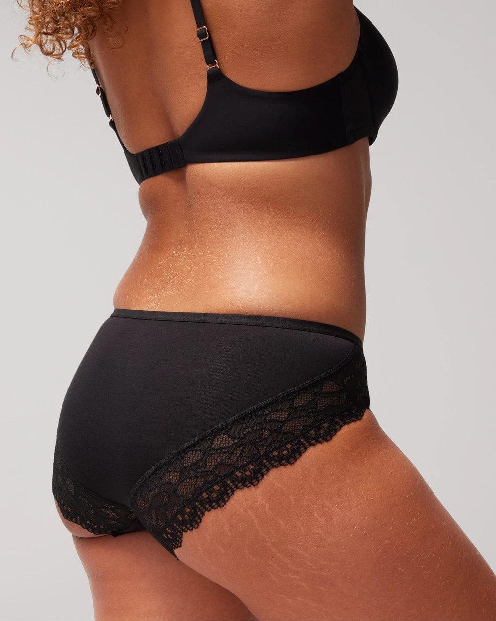 Hipster Panty with Enchanting Lace - BLACK | Soma Women