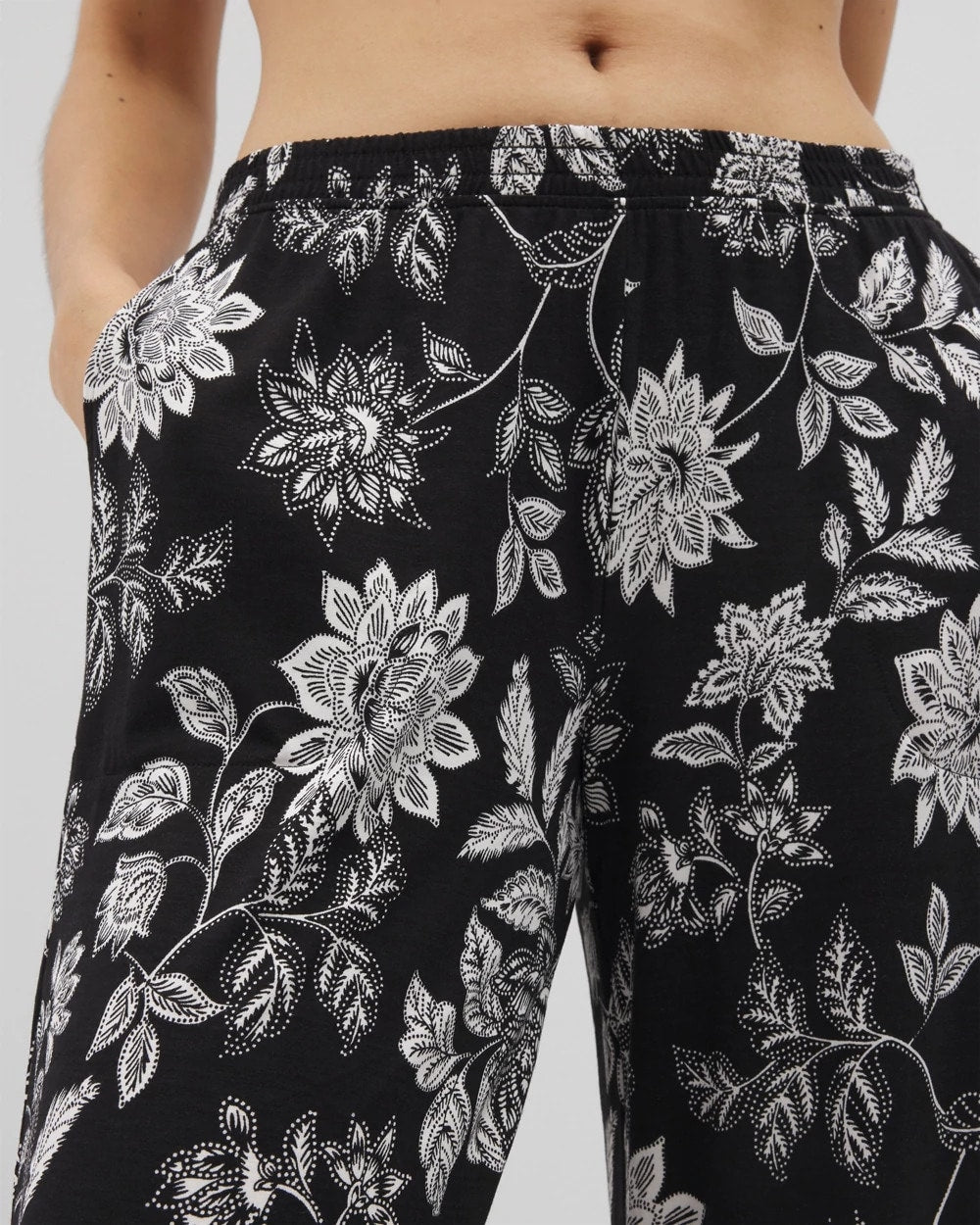 Cropped Pajama Pants - MEANDERING GARDEN BLACK | Soma Women